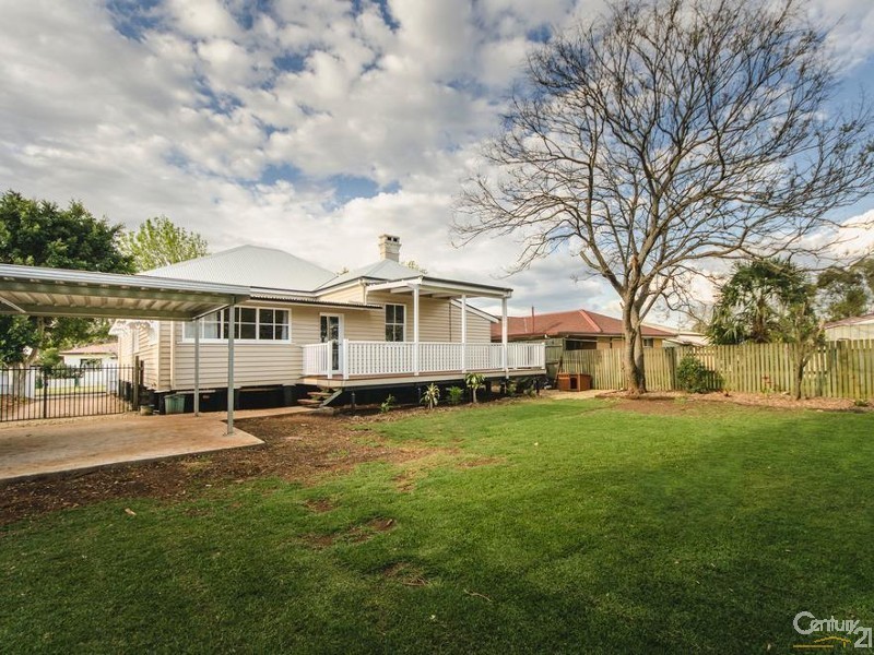 4 Wallace Street, Newtown QLD 4350