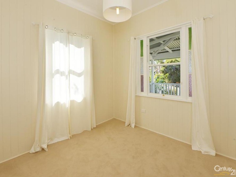 159 West Street, Newtown QLD 4350