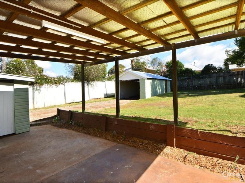 159 West Street, Newtown QLD 4350