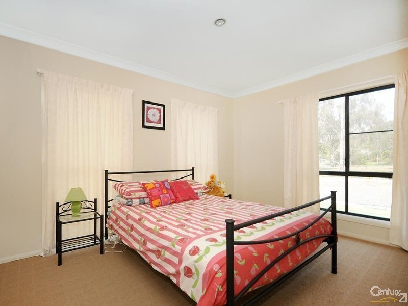 7 Biggs Road, Withcott QLD 4352