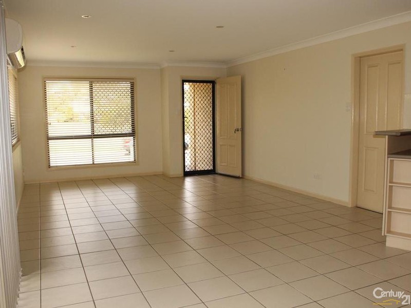2/63 Luck Street, Drayton QLD 4350