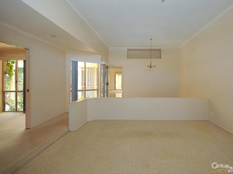 9 Fern Drive, Kearneys Spring QLD 4350