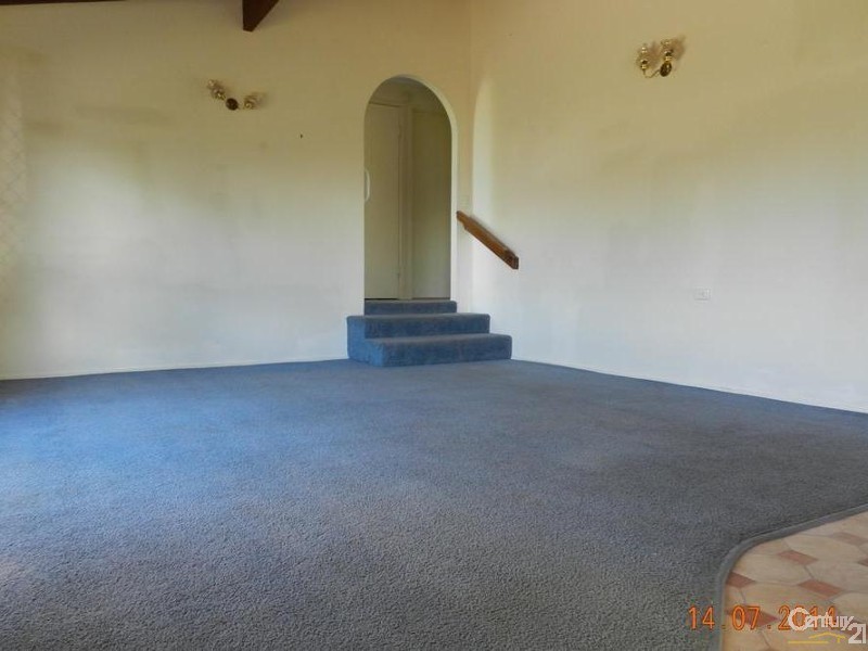 1/8 Garde Street, Centenary Heights QLD 4350