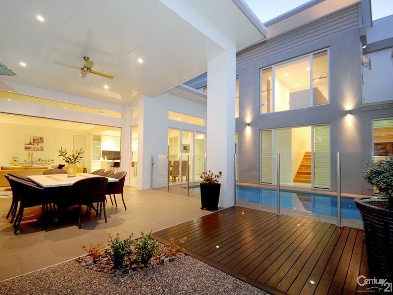 6 Saba Court, Middle Ridge QLD 4350