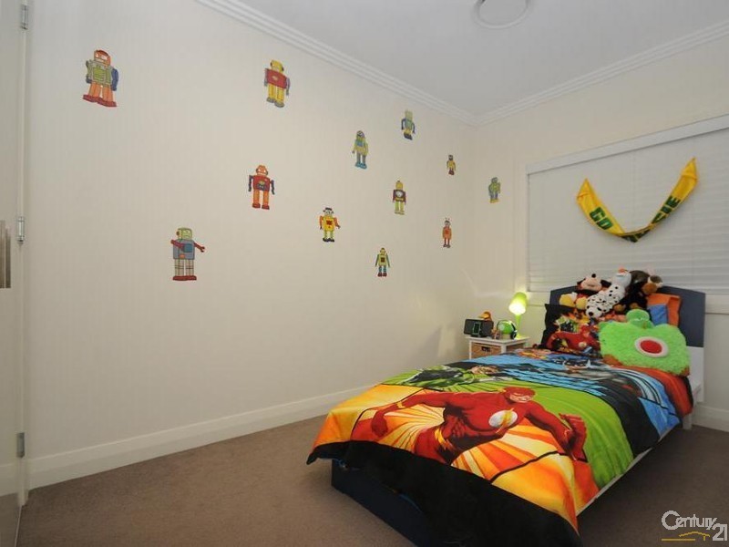 6 Saba Court, Middle Ridge QLD 4350