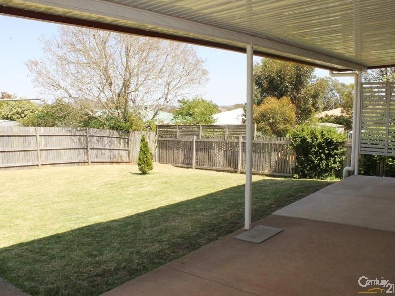 90 Wuth Street, Darling Heights QLD 4350