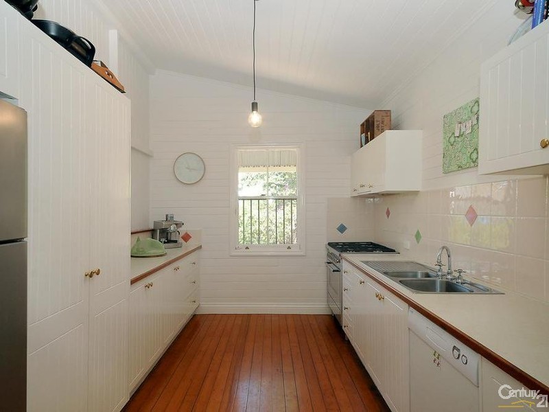 21 Bothwell Street, Newtown QLD 4350