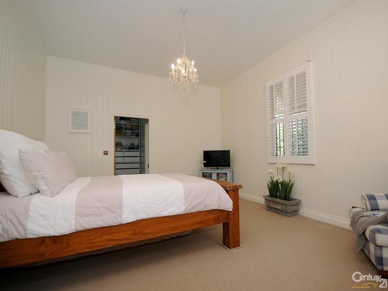 21 Bothwell Street, Newtown QLD 4350