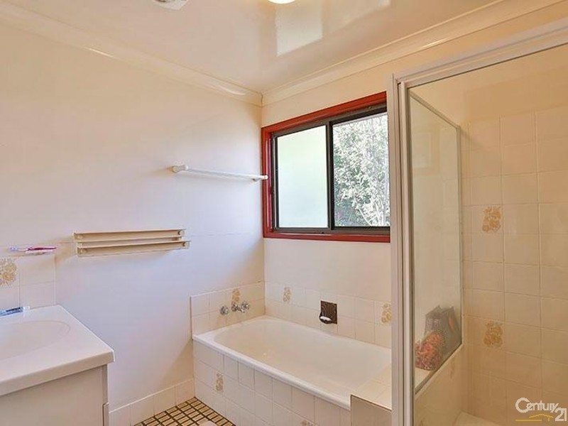 1 Riethmuller Street, Kearneys Spring QLD 4350