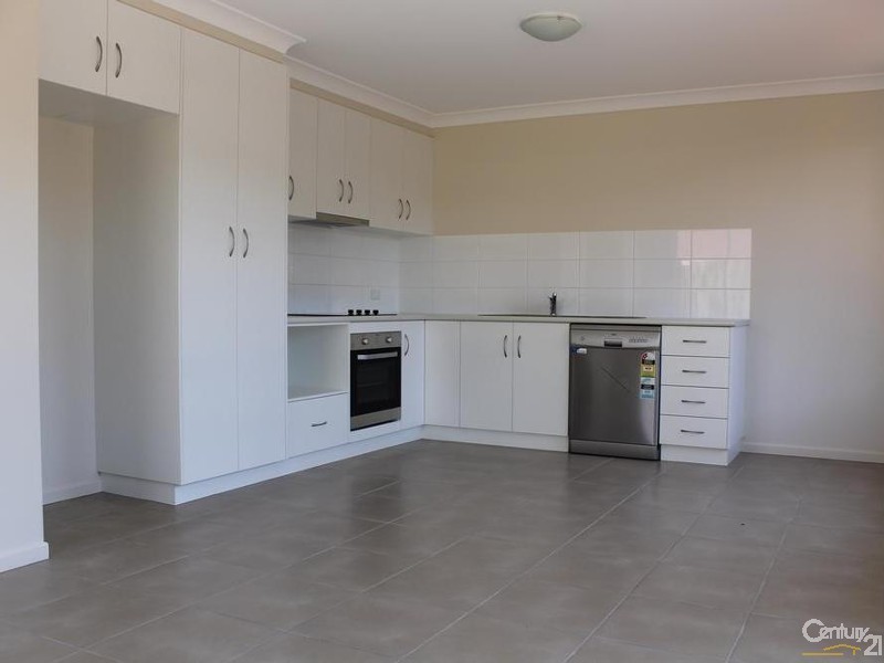 1/1 Lacaze Street, Wilsonton QLD 4350