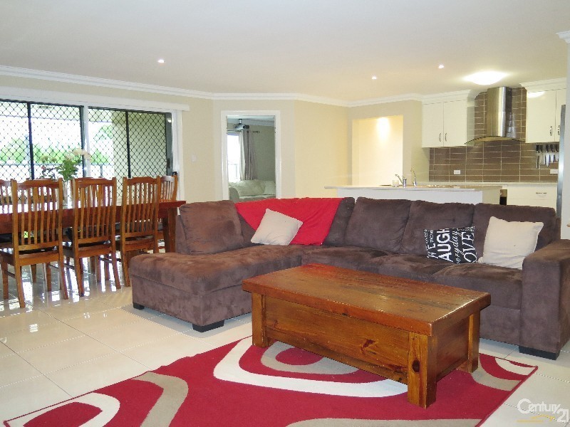 2 Stedman Street, Middle Ridge QLD 4350