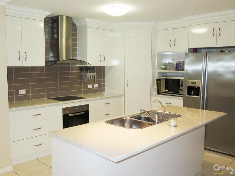 2 Stedman Street, Middle Ridge QLD 4350