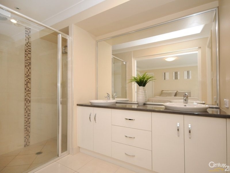 2 Stedman Street, Middle Ridge QLD 4350