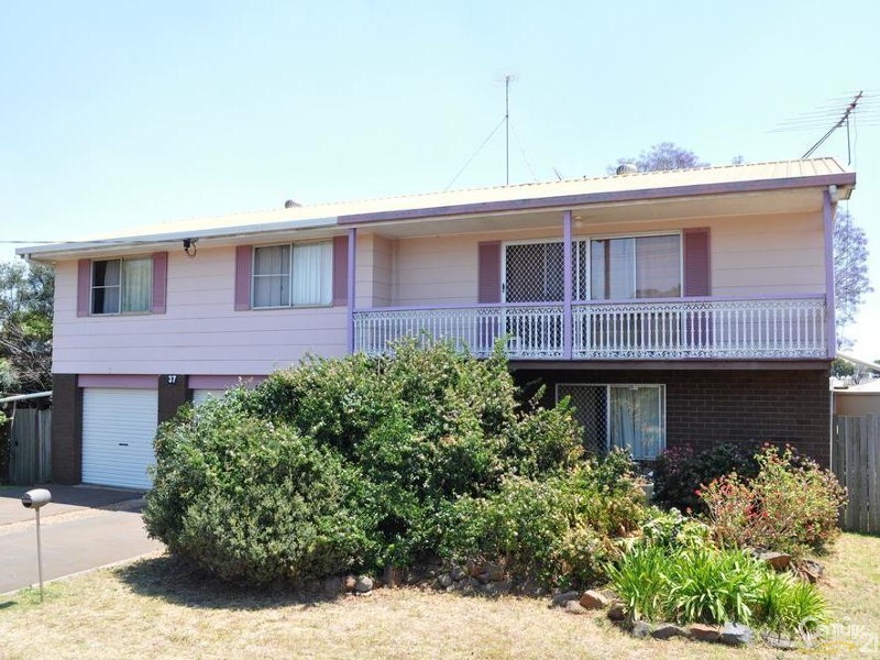 37 Beryl Street, Wilsonton QLD 4350