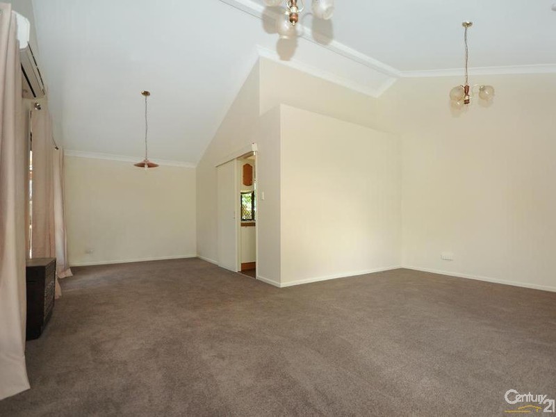 1 Lupin Court, Centenary Heights QLD 4350
