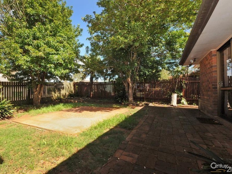1 Lupin Court, Centenary Heights QLD 4350