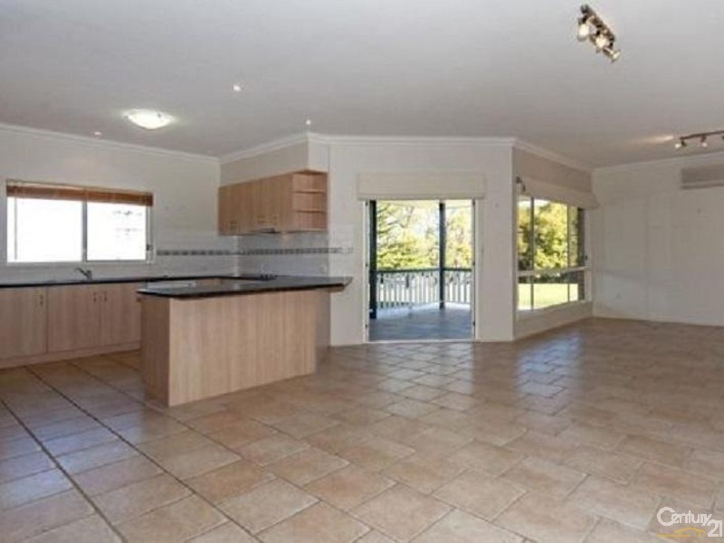 2 Donaghy Court, Middle Ridge QLD 4350