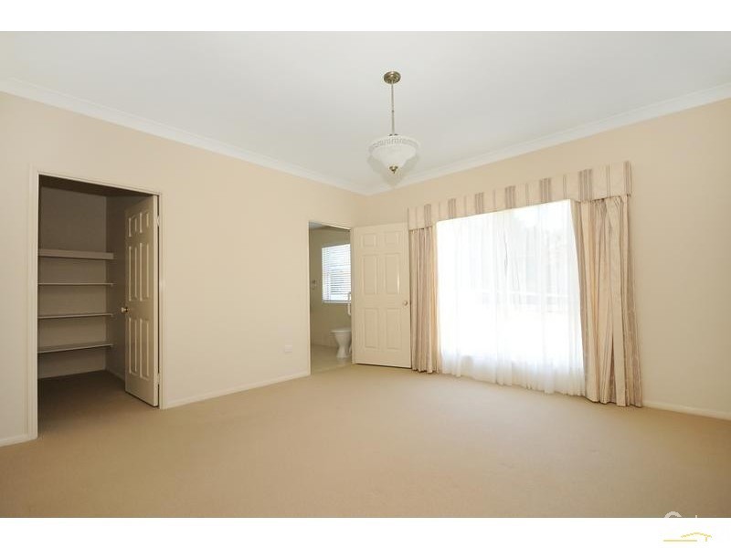 2 Donaghy Court, Middle Ridge QLD 4350