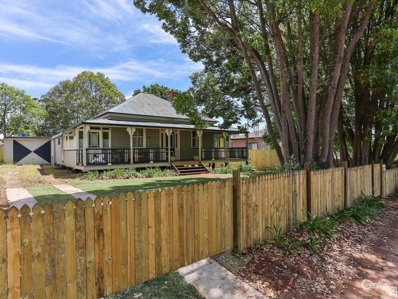 7 Anzac Avenue, Newtown QLD 4350