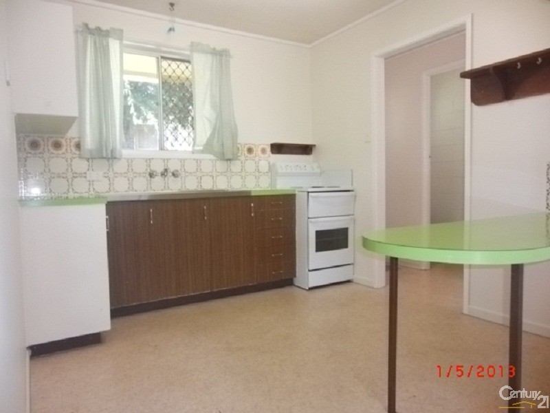 2/16 Kirklees Street, Newtown QLD 4350