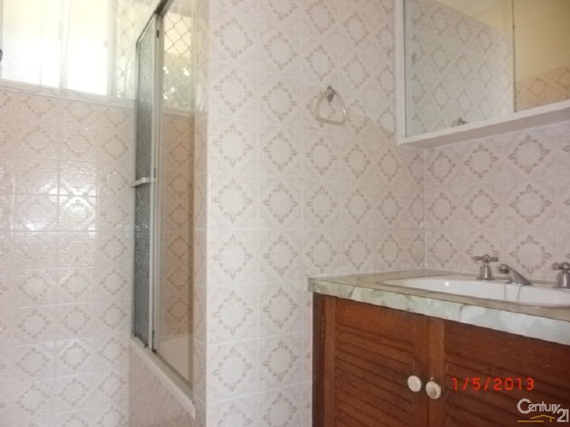 2/16 Kirklees Street, Newtown QLD 4350