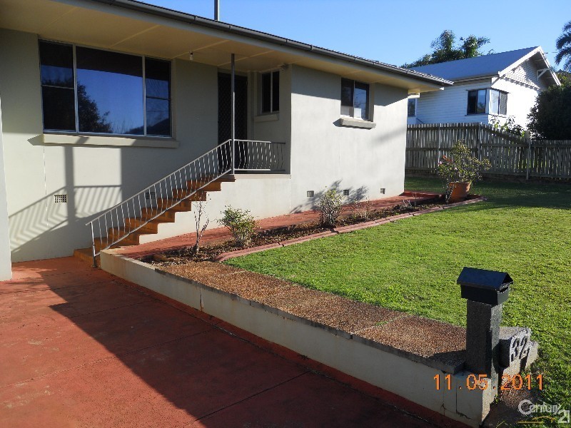 32 Dalgleish Street, South Toowoomba QLD 4350