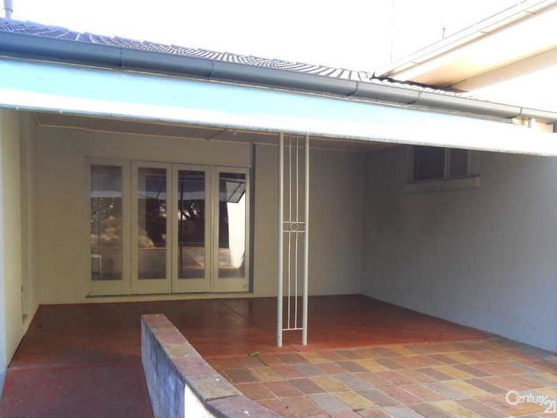 32 Dalgleish Street, South Toowoomba QLD 4350