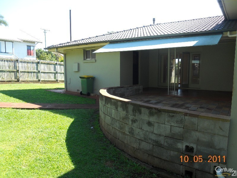 32 Dalgleish Street, South Toowoomba QLD 4350