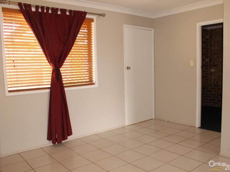 6 Carey Street, Kearneys Spring QLD 4350