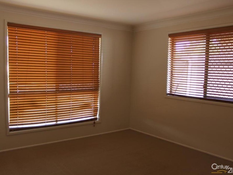 6 Carey Street, Kearneys Spring QLD 4350