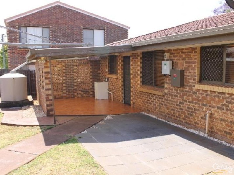 6 Carey Street, Kearneys Spring QLD 4350