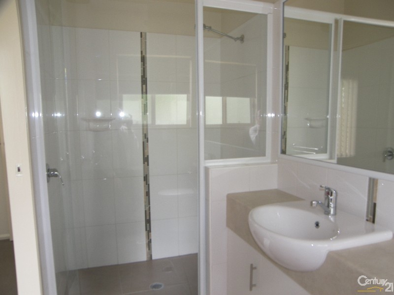 2/38a Cortess Street, Harristown QLD 4350