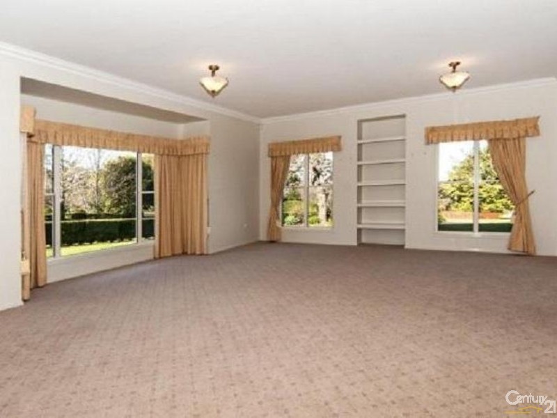 2 Donaghy Court, Middle Ridge QLD 4350