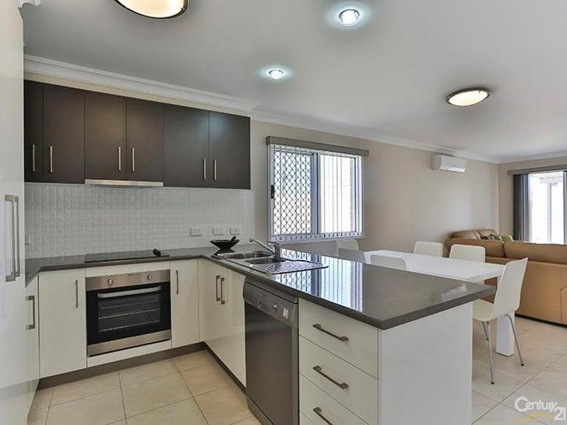 9 Whitley Court, Glenvale QLD 4350