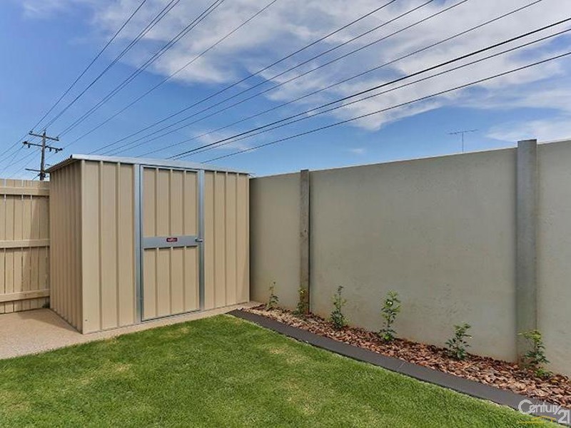 9 Whitley Court, Glenvale QLD 4350