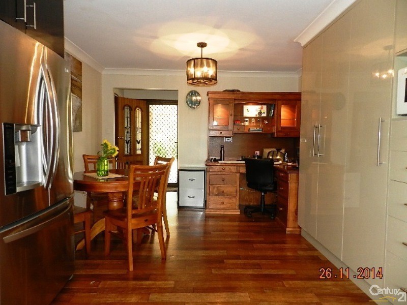 1 Jasmine Court, Centenary Heights QLD 4350