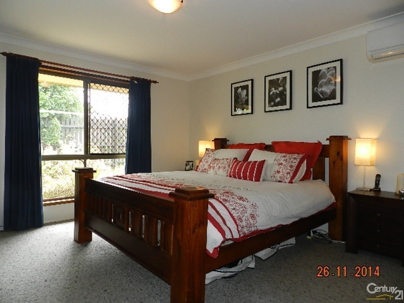 1 Jasmine Court, Centenary Heights QLD 4350