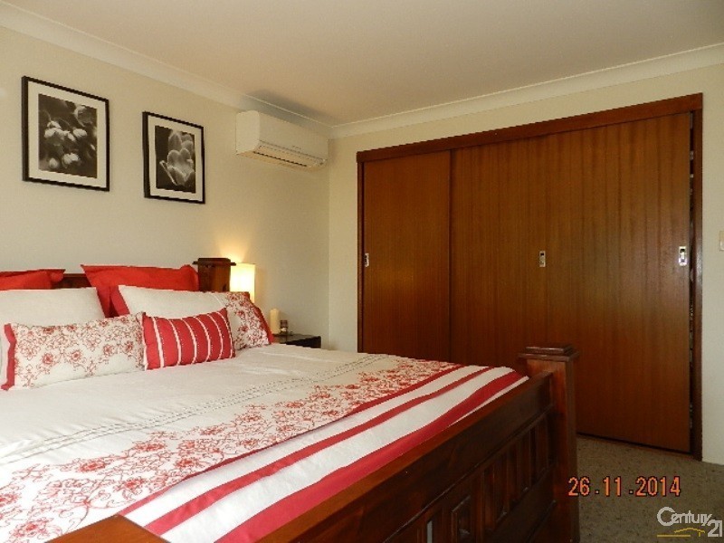 1 Jasmine Court, Centenary Heights QLD 4350