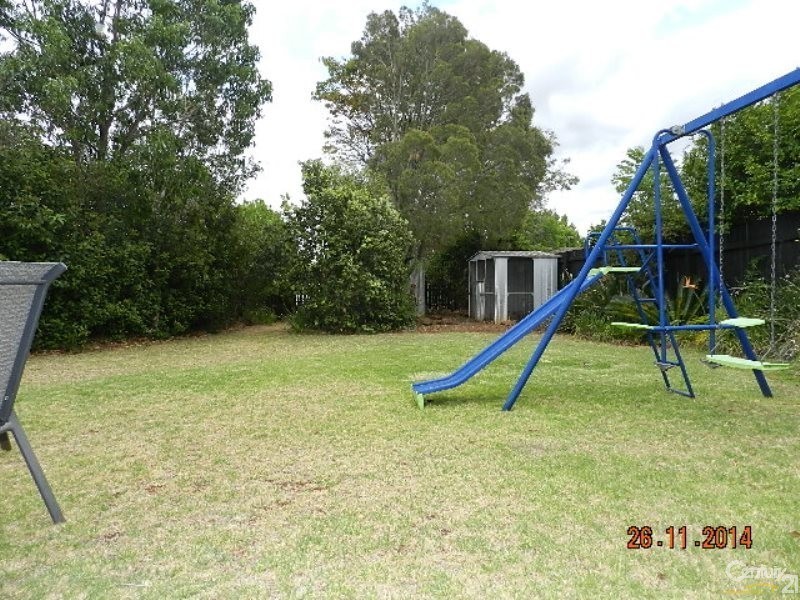 1 Jasmine Court, Centenary Heights QLD 4350