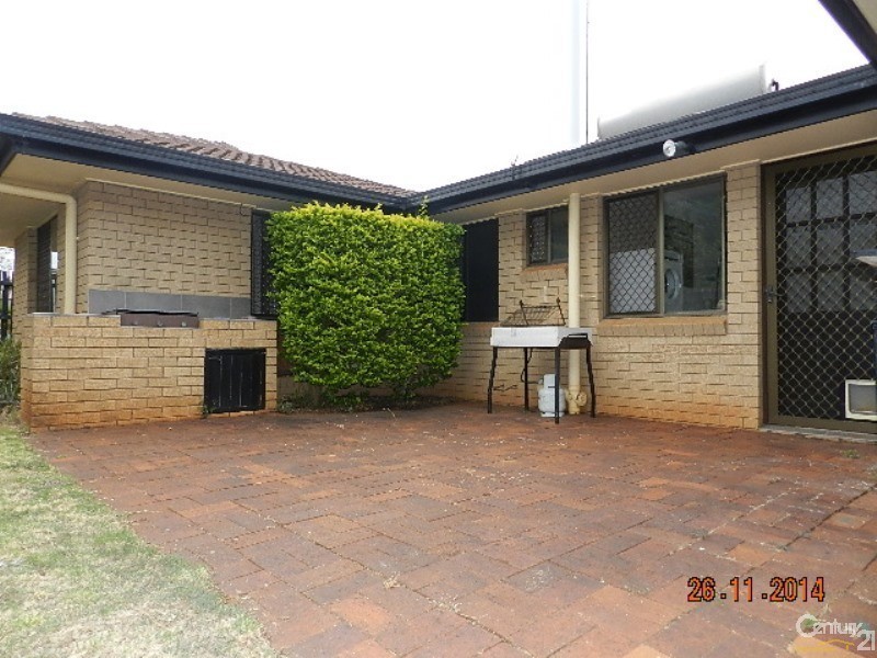 1 Jasmine Court, Centenary Heights QLD 4350