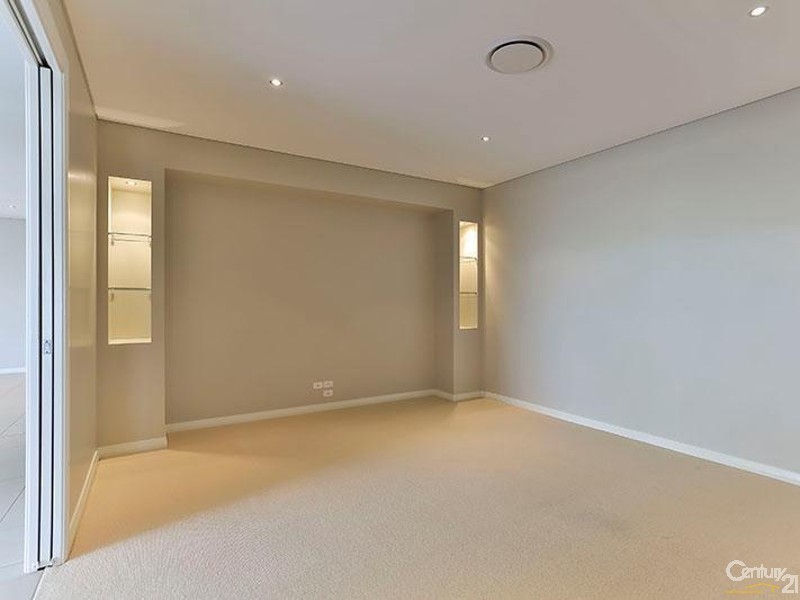 8 McCallum Court, Middle Ridge QLD 4350