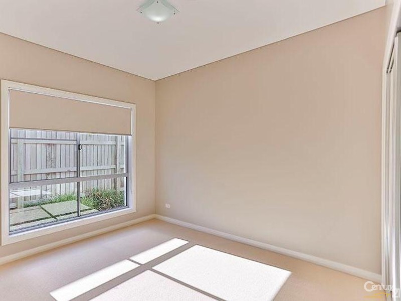 8 McCallum Court, Middle Ridge QLD 4350