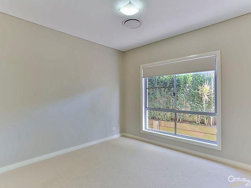 8 McCallum Court, Middle Ridge QLD 4350