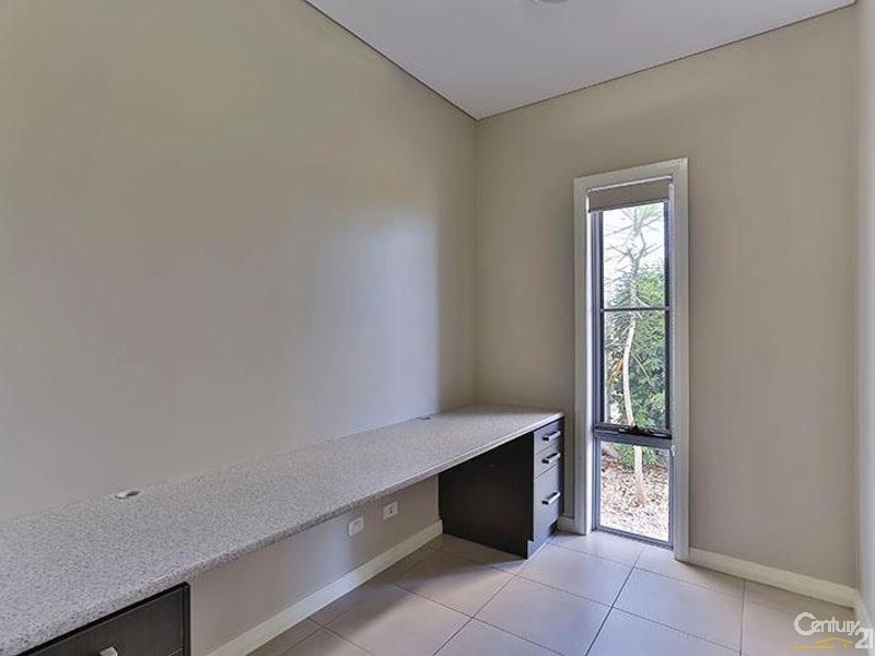 8 McCallum Court, Middle Ridge QLD 4350