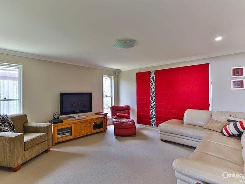 11 McCallum Court, Middle Ridge QLD 4350