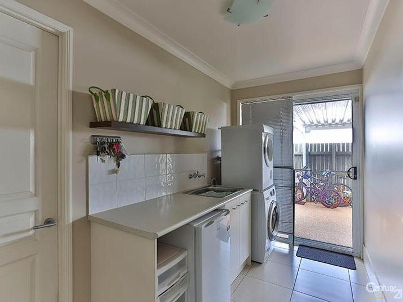 11 McCallum Court, Middle Ridge QLD 4350