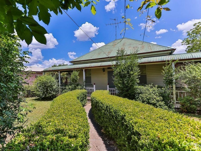 292 James Street, Harristown QLD 4350