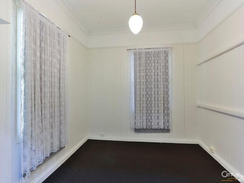 292 James Street, Harristown QLD 4350