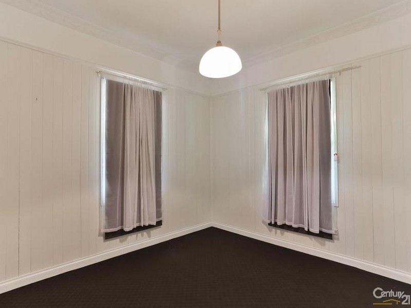 292 James Street, Harristown QLD 4350