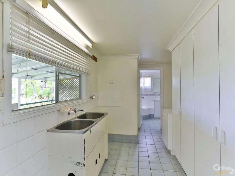 292 James Street, Harristown QLD 4350